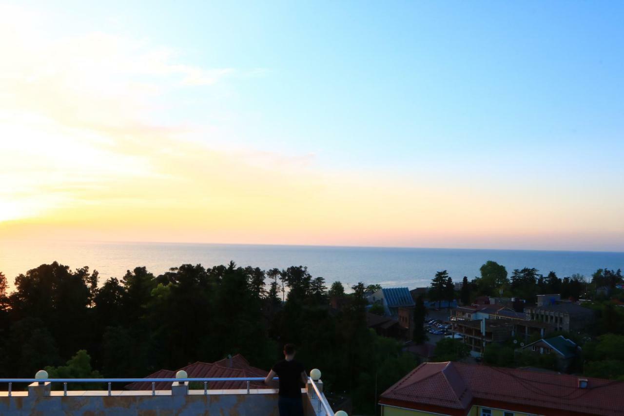 Rainbow Rooms Apart Hotel Makhinjauri Exterior photo